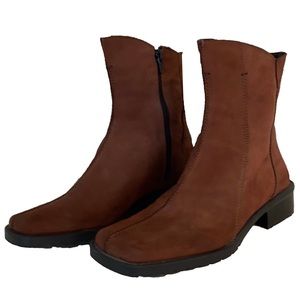Stunning Brown Suede Lavorazione Artigiana Boots